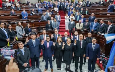 Congreso de la República juramenta a nuevos magistrados del Tribunal Supremo Electoral para el período 2026-2032