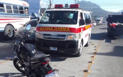 Accidente de tránsito deja personas lesionadas en la zona 7 de Quetzaltenango