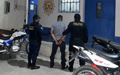Hombre habría baleado a esposa por celos