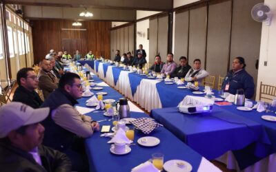 Municipalidad de Quetzaltenango socializa con transportistas arreglo de calle