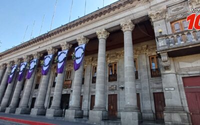 Municipalidad de Quetzaltenango decora edificios por Cuaresma y Semana Santa