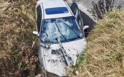 Vehículo se accidenta por falla en frenos en ruta a Cuatro Caminos, Totonicapán
