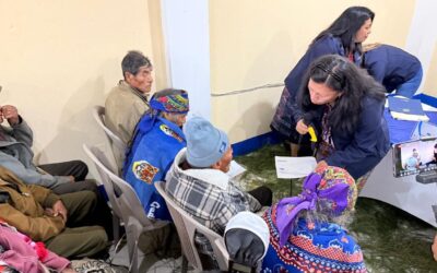 Mintrab entrega más de 40 notificaciones a adultos mayores en pobreza extrema