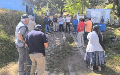 Personal de EMAX se reúne con vecinos de la zona 4 de Quetzaltenango