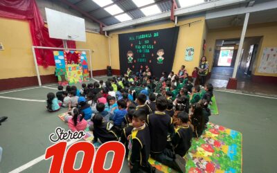 Organizan actividades lúdicas con títeres en escuela por día para prevenir violencia