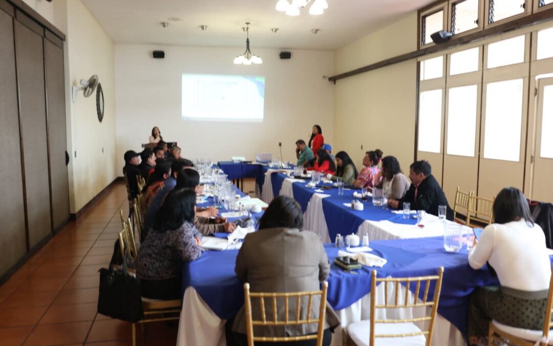 Reunión mensual de alcaldes comunitarios para conocer necesidades