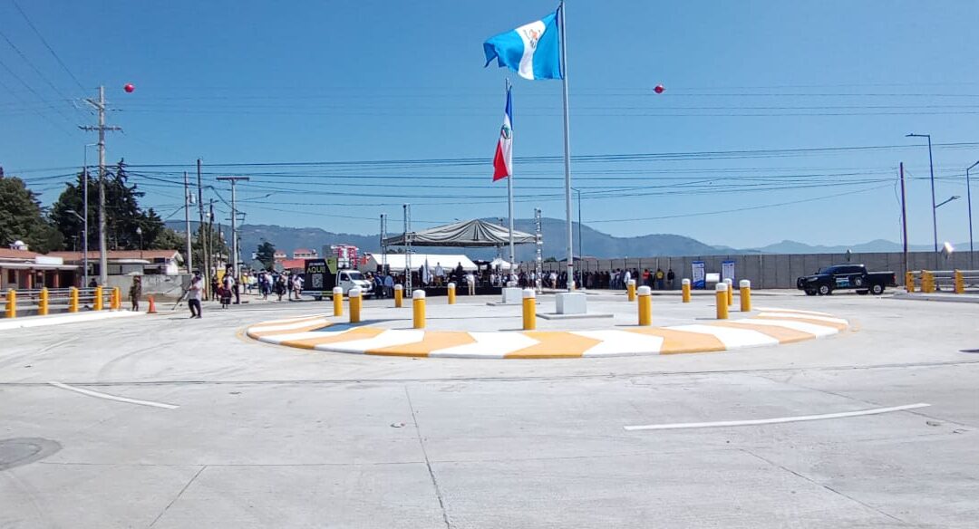 Luego de tres años inauguran viaducto en Quetzaltenango