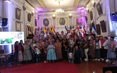 Entregan semillas a mujeres en Quetzaltenango