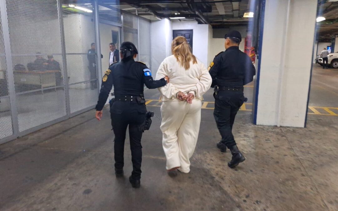 Capturan a ciudadana mexicana en Aeropuerto La Aurora con fuerte suma de dinero no declarado
