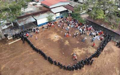 Frustran intento de fuga en Pavoncito y localizan caletas con teléfonos y armas en Renovación 1