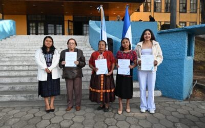 Reconocen trayectoria de mujeres quetzaltecas en el marco del Día Internacional de la Mujer