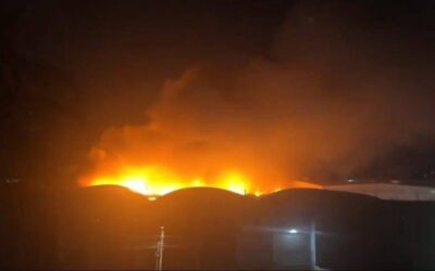 Incendio en kilómetro 30.5 de la CA-9 en Amatitlán mantiene la atención de cuerpos de emergencia