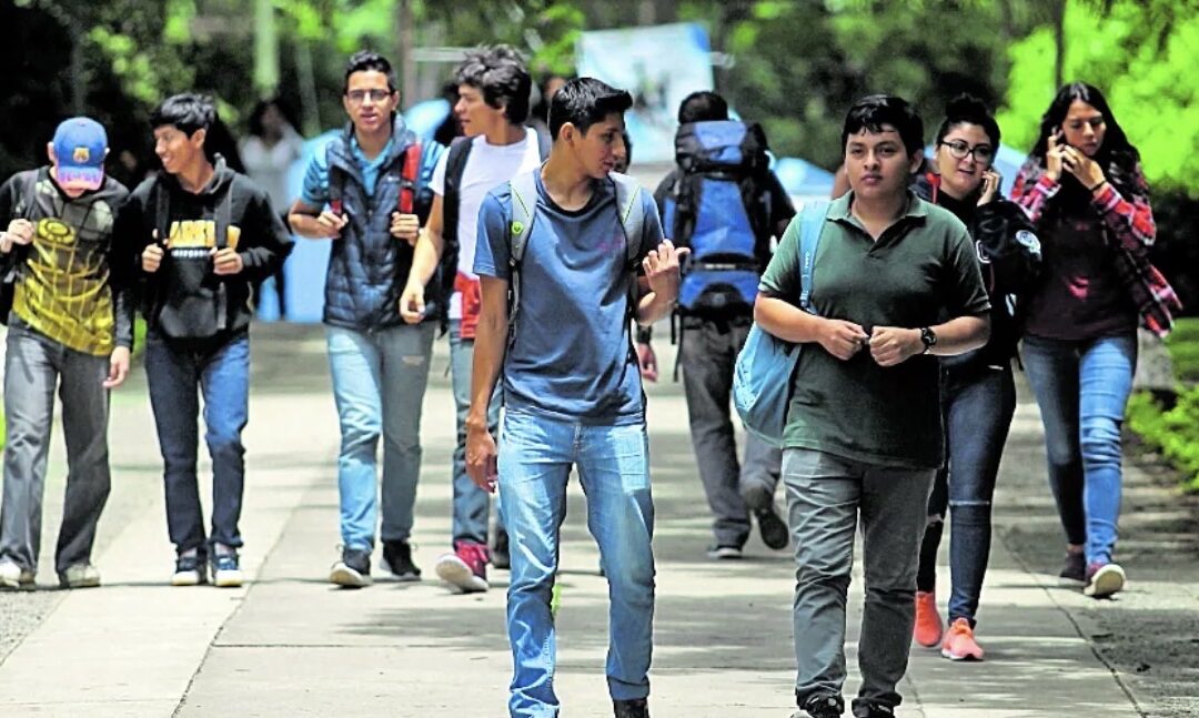 Invitan a jóvenes de Salcajá a feria de orientación vocacional y becas universitarias