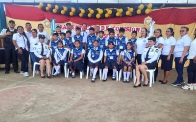 Juramentan comisión escolar de prevención en Génova Costa Cuca