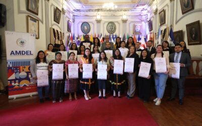 AMDEL impulsa emprendimientos y reconoce a empresarias en Xela