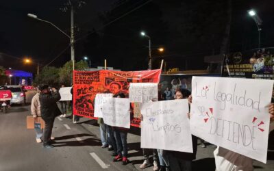 Estudiantes del Cunoc realizan plantón y denuncian irregularidades en elección en la USAC