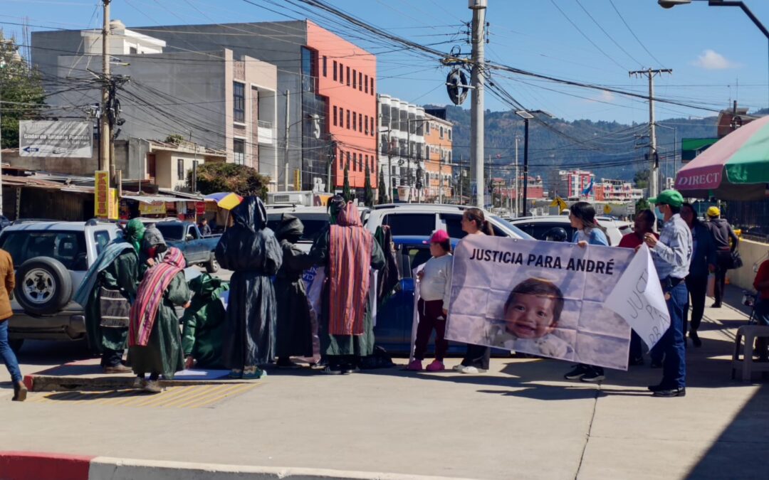 Exigen justicia por muerte del bebé André Ovalle