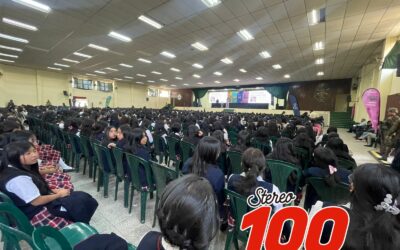 Capacitan a unos 3 mil alumnos sobre uso adecuado de redes sociales