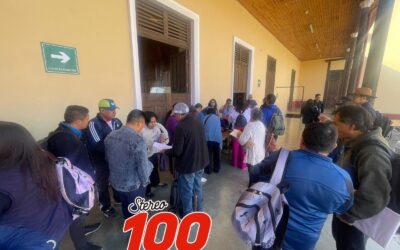 Inicia entrega de uniformes de educación física