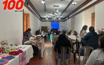 Impulsan emprendimientos con charla y feria en Quetzaltenango