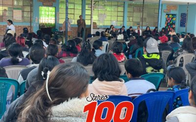 Asamblea en escuela por inconformidad con alimentación