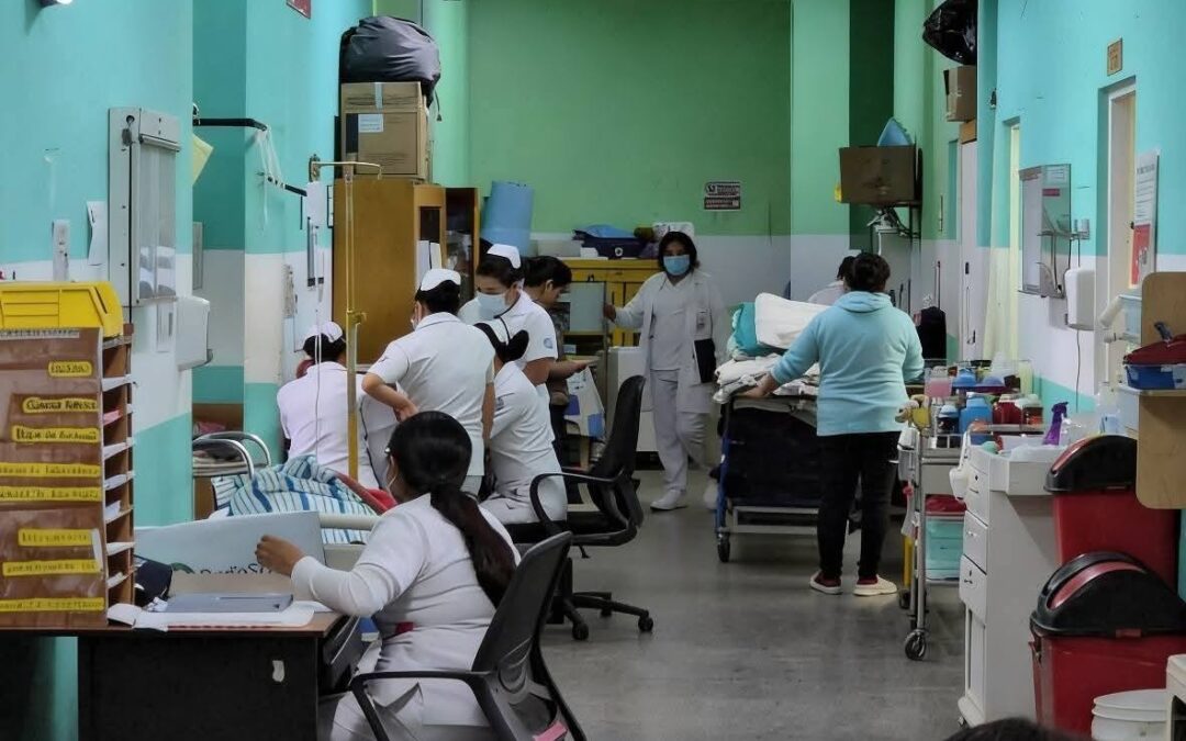 Alumnos de la ENRO de Santa Lucía Utatlán, Sololá, intoxicados por ingerir alimentos