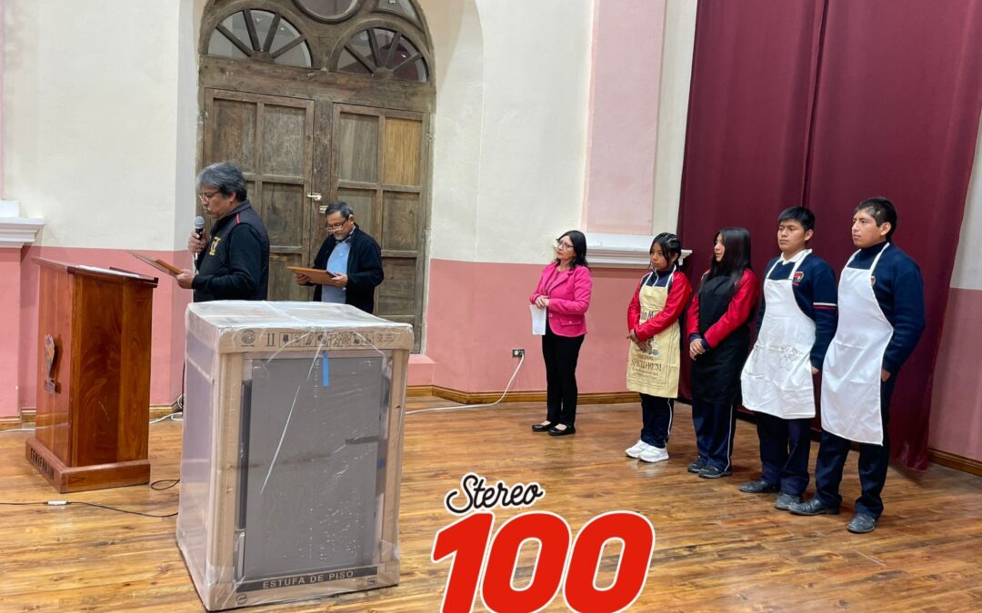 Interplaza dona estufa para taller de emprendimiento en INVO