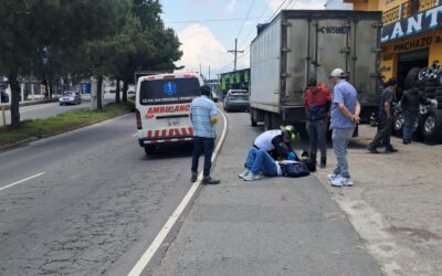 Motorista atropellado en la autopista de Los Altos es trasladado al hospital Regional