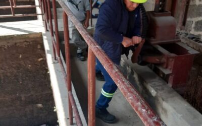 EEMQ desarrolla trabajos de limpieza en hidroeléctrica Zunil