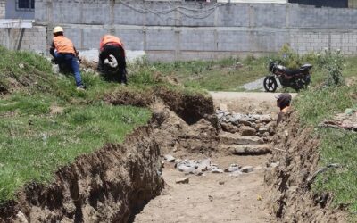 Realizan mantenimiento en zanjón Calderón para prevenir inundaciones