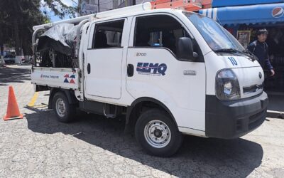 EEMQ cambia protecciones y revisa red para evitar fallas