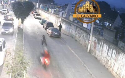 Persona de la tercera edad herida tras atropello en El Calvario, zona 1 de Xela