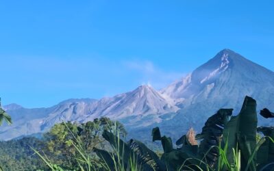 Suspenden clases y monitorean por actividad del volcán Santiaguito