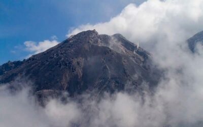 Reportan incremento de corrientes piroclásticas en el volcán Santiaguito