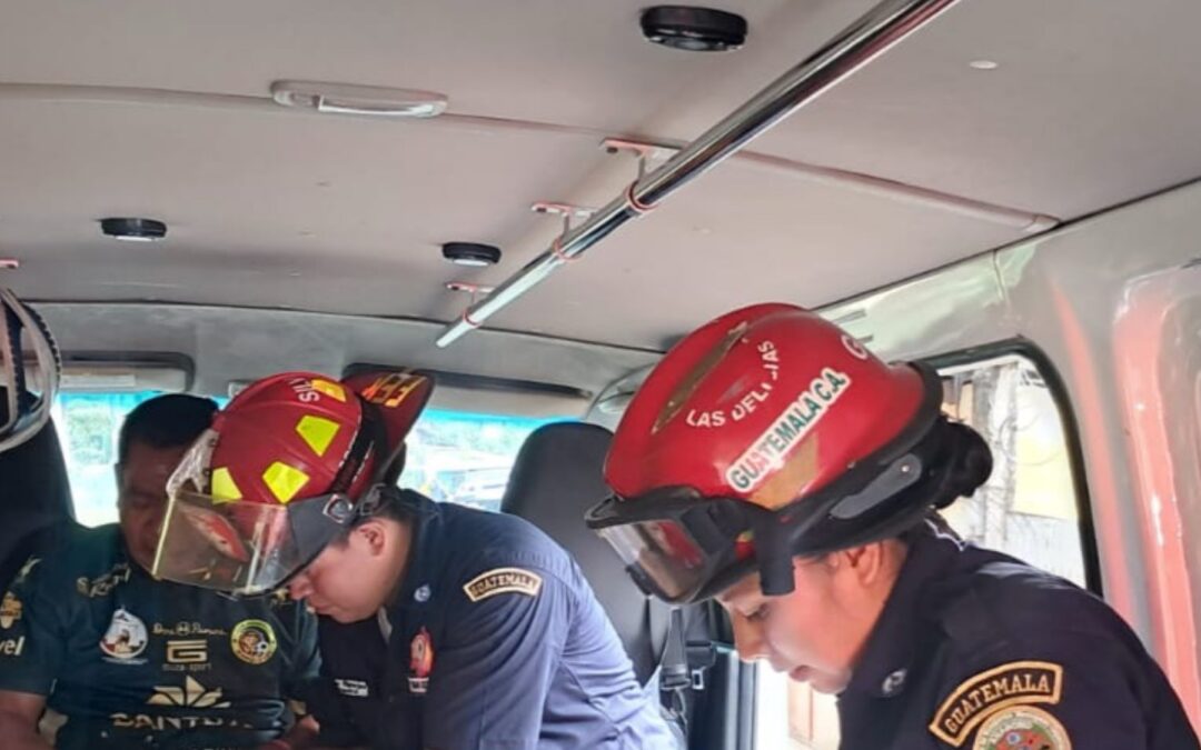 Dos personas resultan heridas en accidente de tránsito en Colomba Costa Cuca