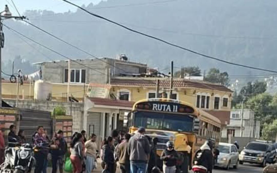 Accidente de tránsito deja una persona herida en zona 2 de Xela