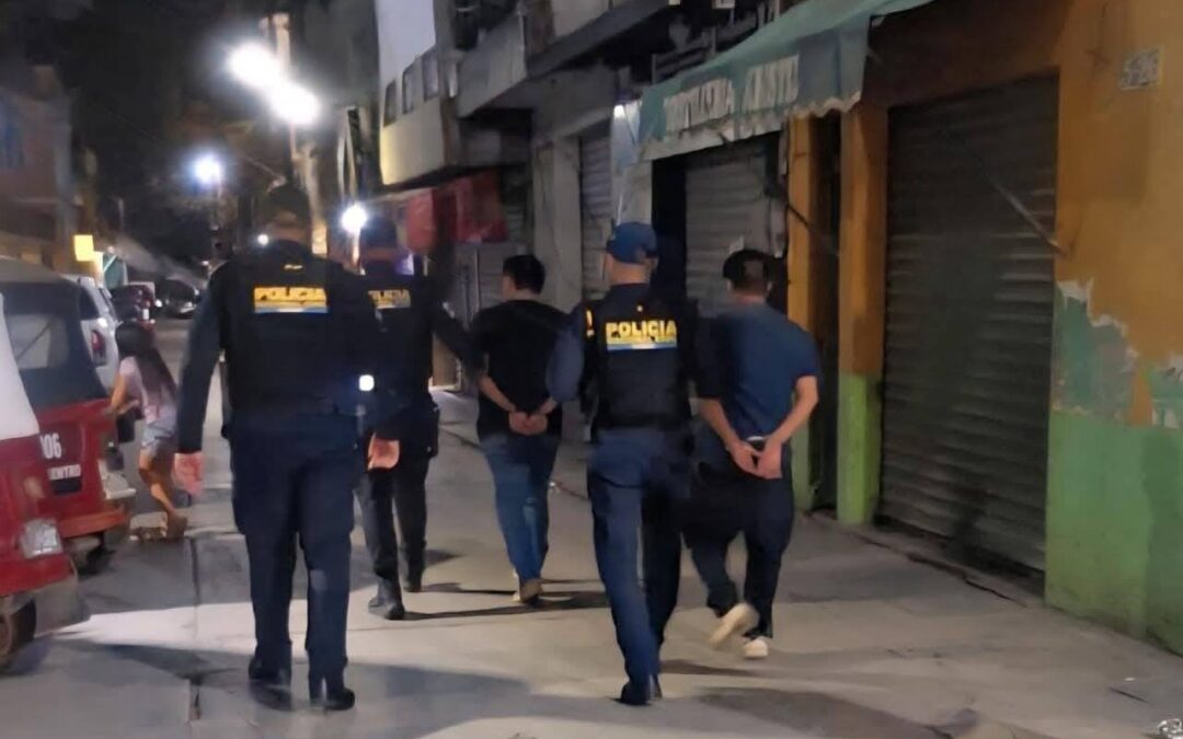 Fingió su secuestro para extorsionar a su familia con Q80 mil; PNC captura a los responsables