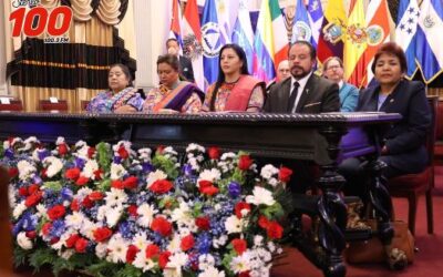 Entregan en Quetzaltenango «Copia Facsímil del Popol Vuh»