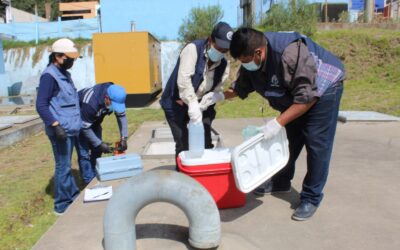 EMAX extrae muestras para verificar calidad de agua