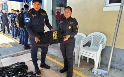 Inicia entrega y cambio de chalecos antibalas a policías