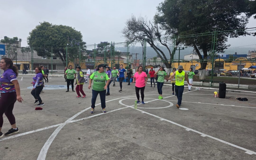 Desarrollan actividad de zumba en El Calvario de Quetzaltenango
