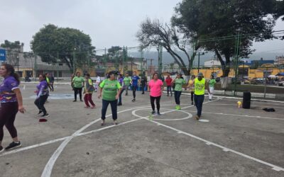 Desarrollan actividad de zumba en El Calvario de Quetzaltenango