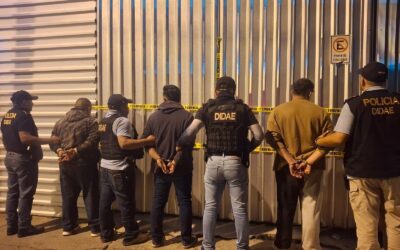 Capturan a cinco hombres y recuperan dos camionetas en operativos contra el robo de vehículos