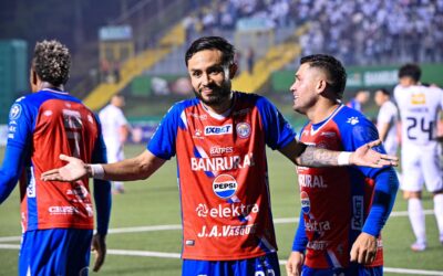 Xelajú rescata empate ante Comunicaciones y definirá la serie en el Camposeco