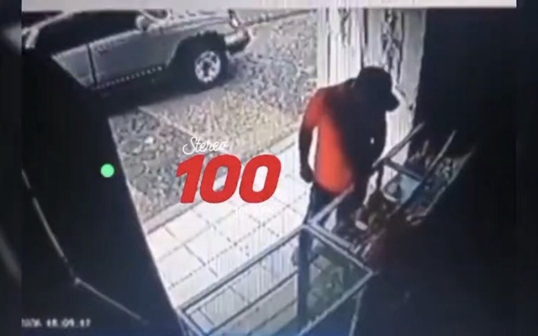Cámara de vigilancia capta ataque armado contra hombre en panadería de Nuevo San Carlos