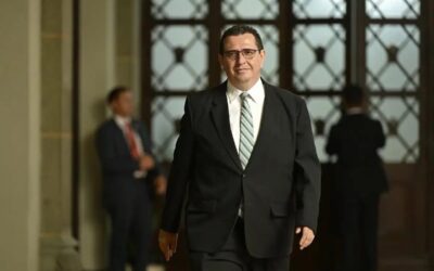 Nuevo fiscal anuncia la liquidación de la FECI en su primer día de gestión