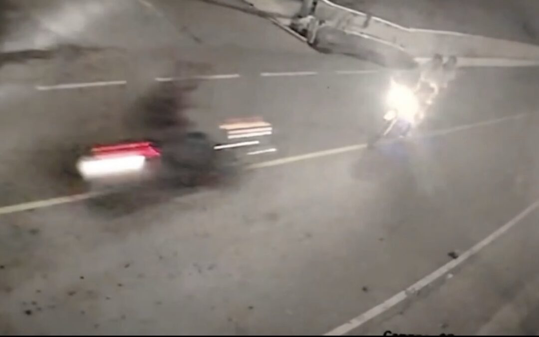 Aparatoso choque de motocicletas deja tres heridos graves en Retalhuleu