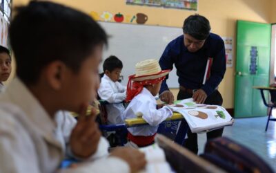 Guatemala conmemora el Día del Maestro entre el legado histórico de María Chinchilla y los desafíos de la docencia actual