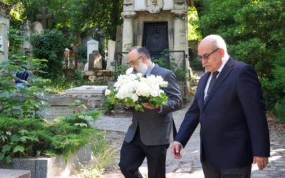 Rinden homenaje a Miguel Ángel Asturias en París previo a la repatriación de sus restos
