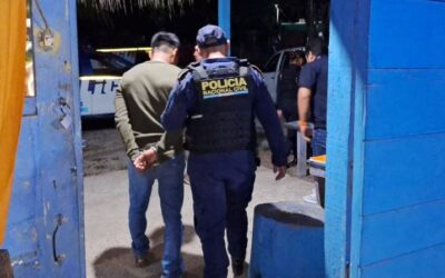 Capturan a cuatro e incautan arma, municiones y droga en Petén
